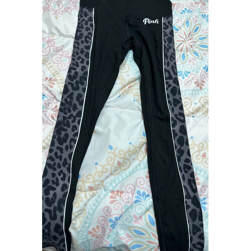 VS PINK Ultimate Leopard Leggings